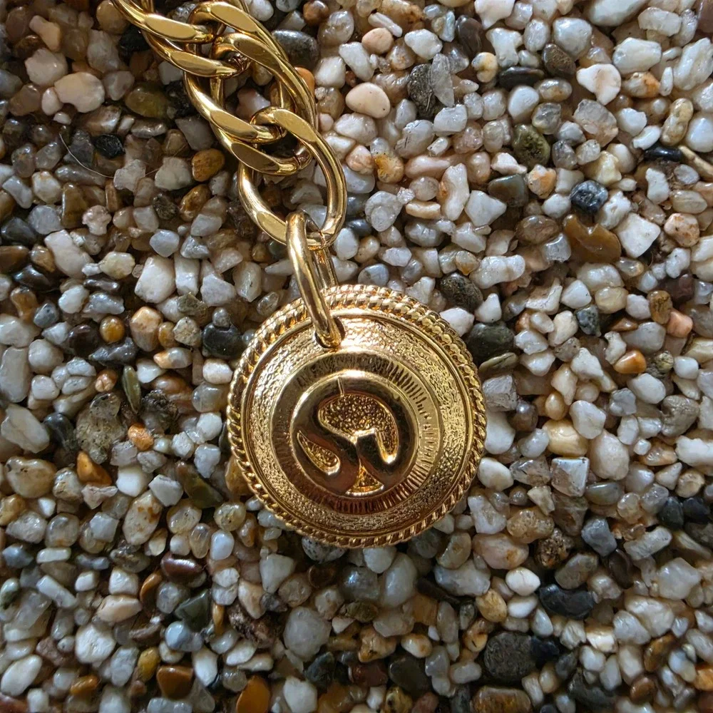 Vintage St John Gold Tone Medallion Multi Strand Curb Chain Belt SJ Logo